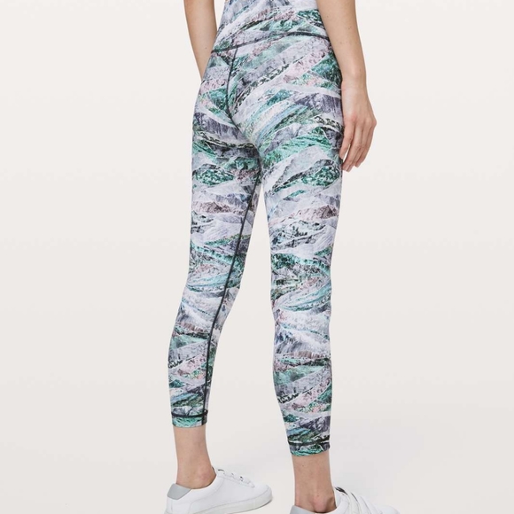 Lululemon Wunder Under High-Rise Tight 25" *Full-On LuxtremeSpringscape Multi - Picture 2 of 10